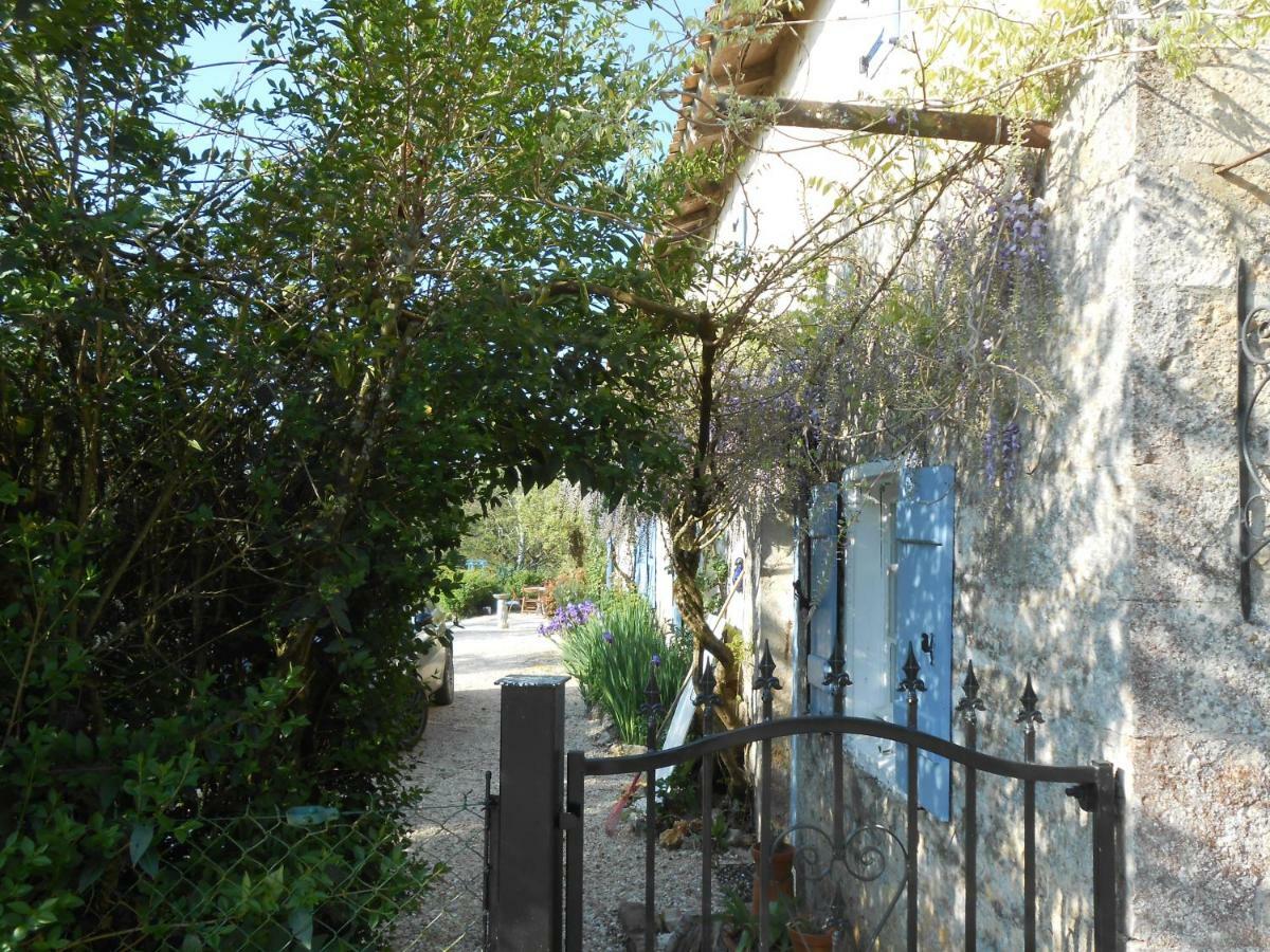 Chat Noir Gite Et Chambre D'Hotes Genouille (Vienne) Exterior foto